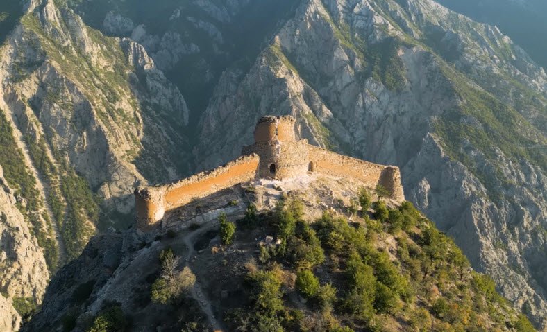 Kangelo Castle, Iran